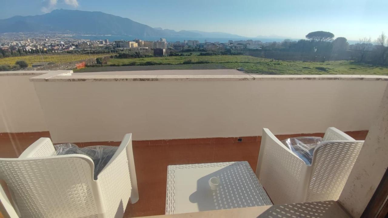 B&B Il Giardino Di Villa Anna Trecase ภายนอก รูปภาพ