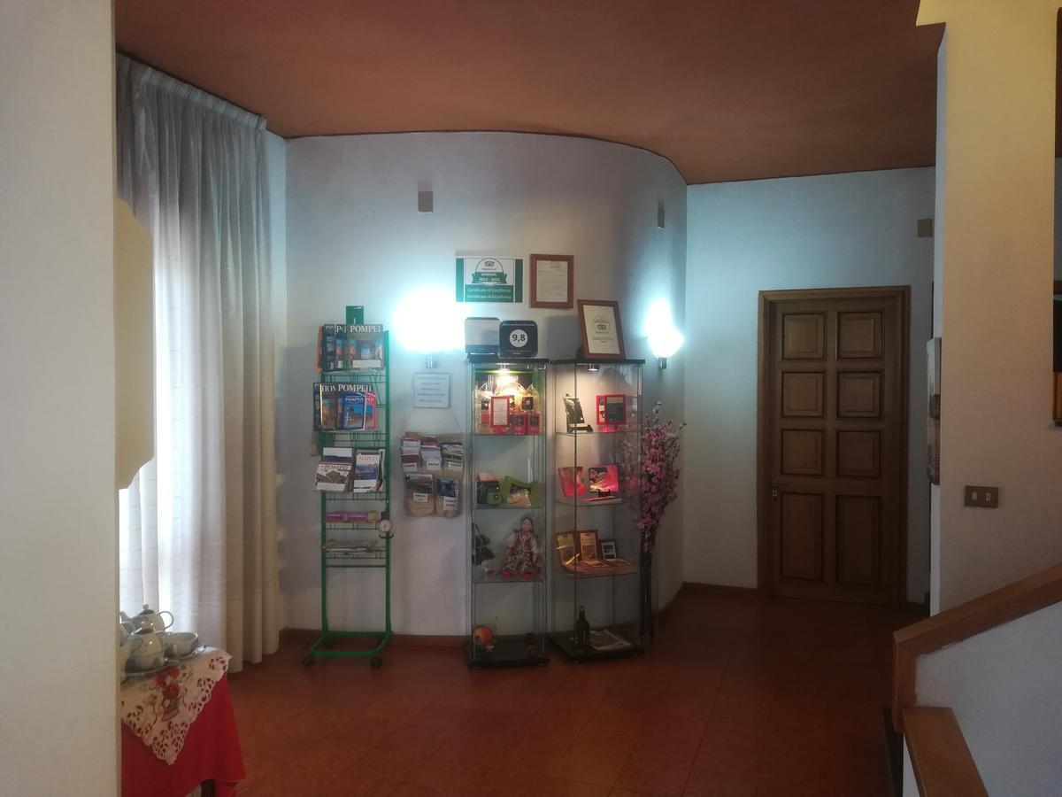 B&B Il Giardino Di Villa Anna Trecase ภายนอก รูปภาพ