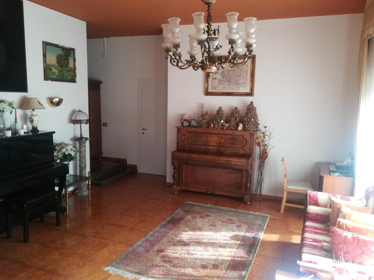 B&B Il Giardino Di Villa Anna Trecase ภายนอก รูปภาพ