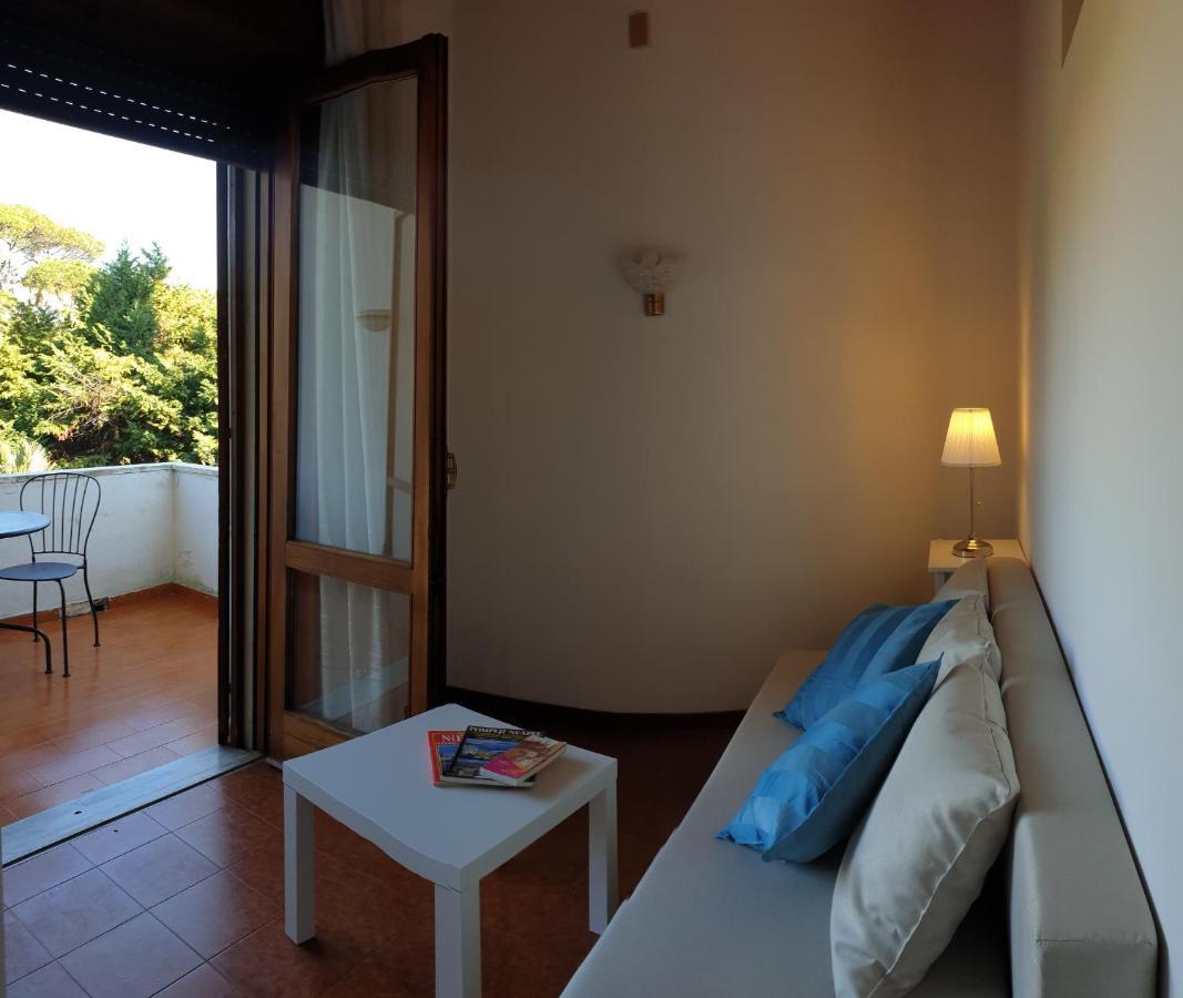 B&B Il Giardino Di Villa Anna Trecase ภายนอก รูปภาพ